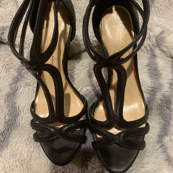Jessica Simpson platform T Strap heels size 6 - Picture 5 of 7